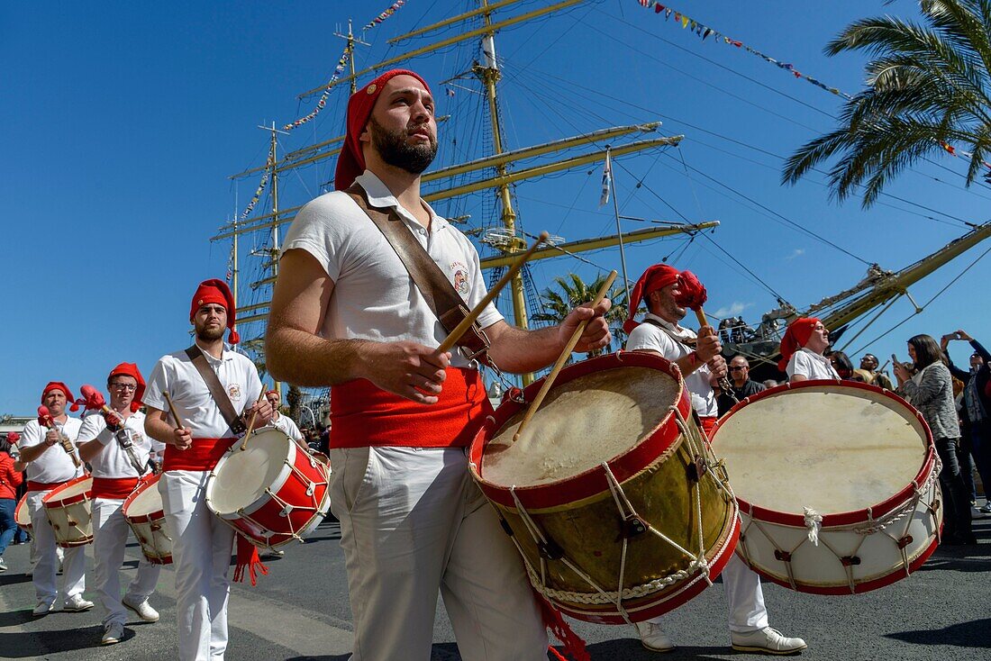 France, Herault, Sete, Escale a Sete festival, party of the maritime traditions, folk group