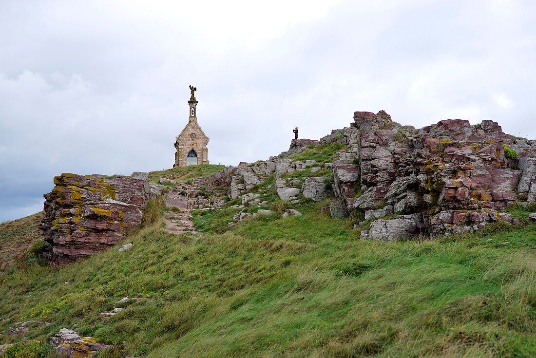 France, Cotes d'Armor, Emerald Coast, GR 34, Ilot Saint Michel, Saint Michel Chapel