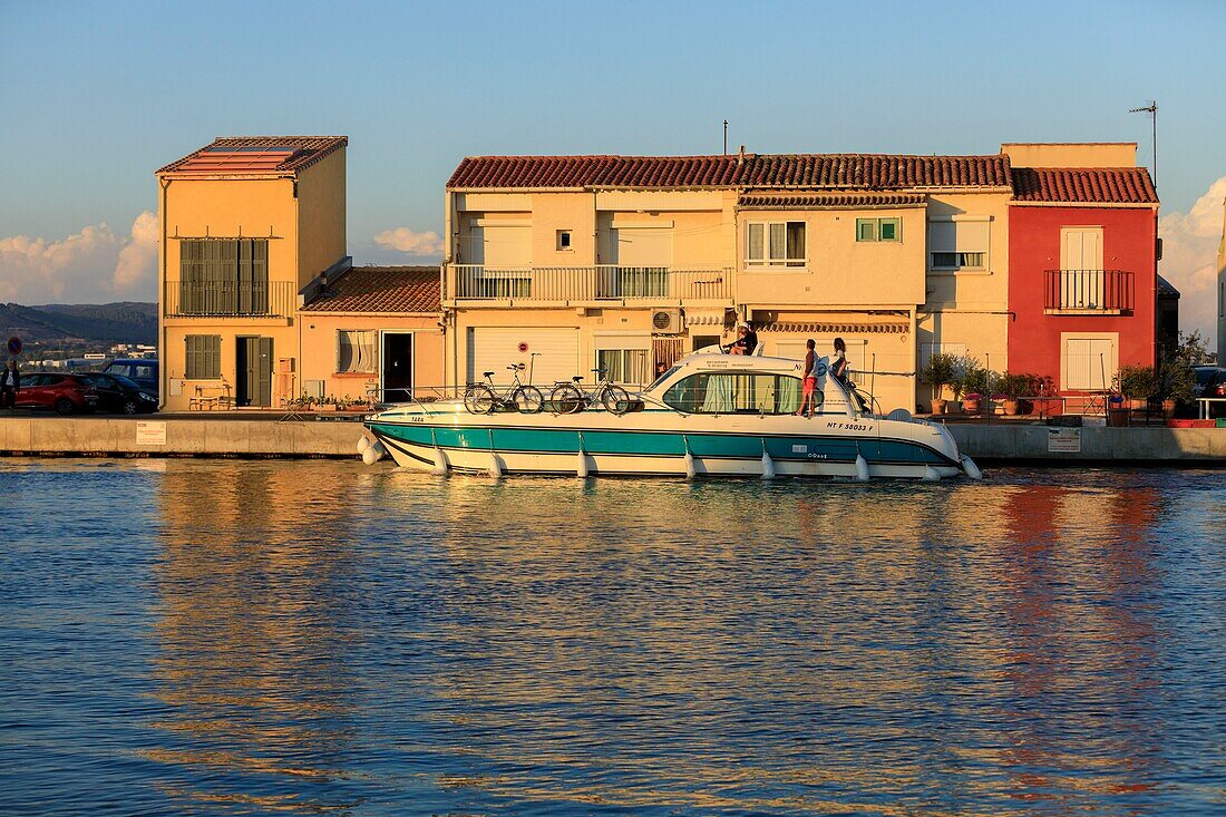 Frankreich, Herault, Sete, Peyrade-Kanal von der Straße Saint Clair