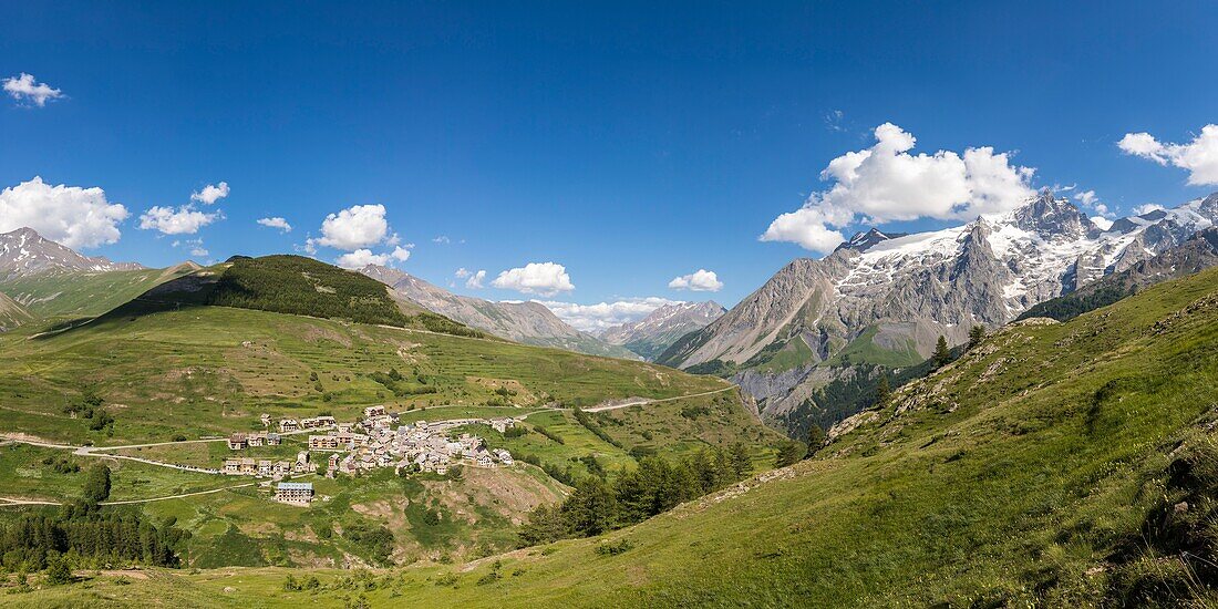 France, Hautes Alpes, Ecrins National Park, Le Chazelet village seen from the Emparis plateau and the Meige massif