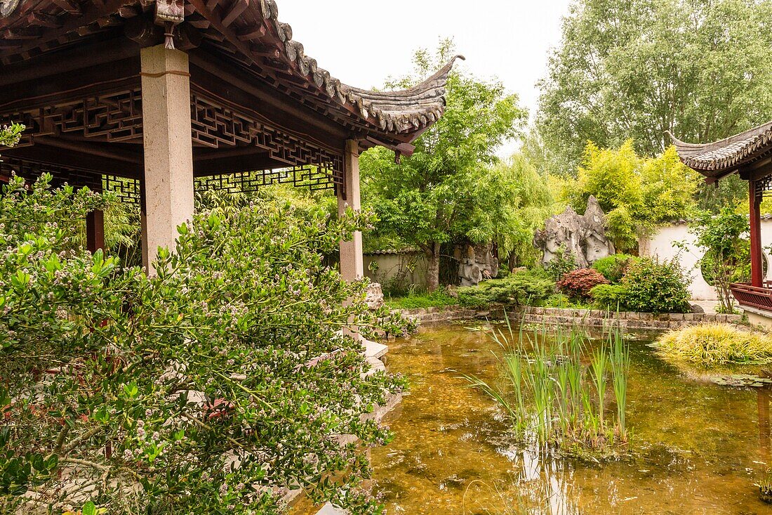 France, Yvelines, Saint Remy l'Honore, Yili garden, first chinese garden in France