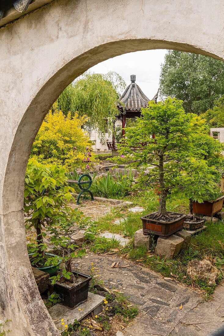 France, Yvelines, Saint Remy l'Honore, Yili garden, first chinese garden in France