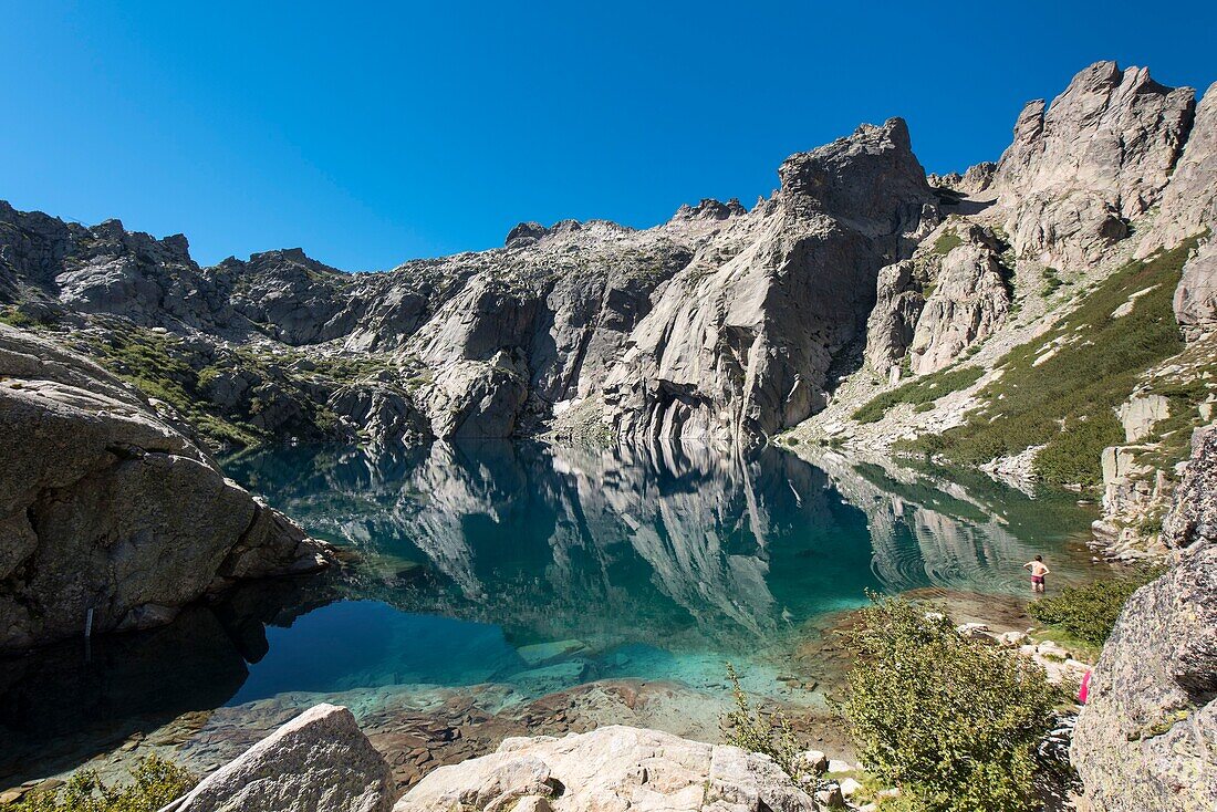 Frankreich, Haute Corse, Corte, Restonica-Tal, Regionaler Naturpark, Wandern am Capitello-See und der Spitze der 7 Seen