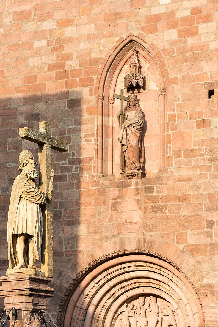 France, Haut Rhin, Route des Vins d'Alsace, Kaysersberg labelled Les Plus Beaux Villages de France (One of the Most Beautiful Villages of France), statue of Emperor Constantin in front of Sainte Croix church