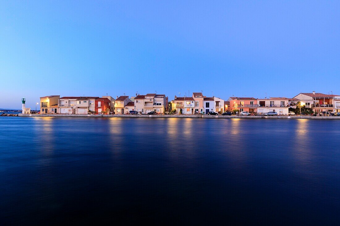 Frankreich, Herault, Sete, Stadtteil Pointe Longue, quai de la Daurade, Etang de Thau, im Hintergrund das Viertel Pointe Pointe