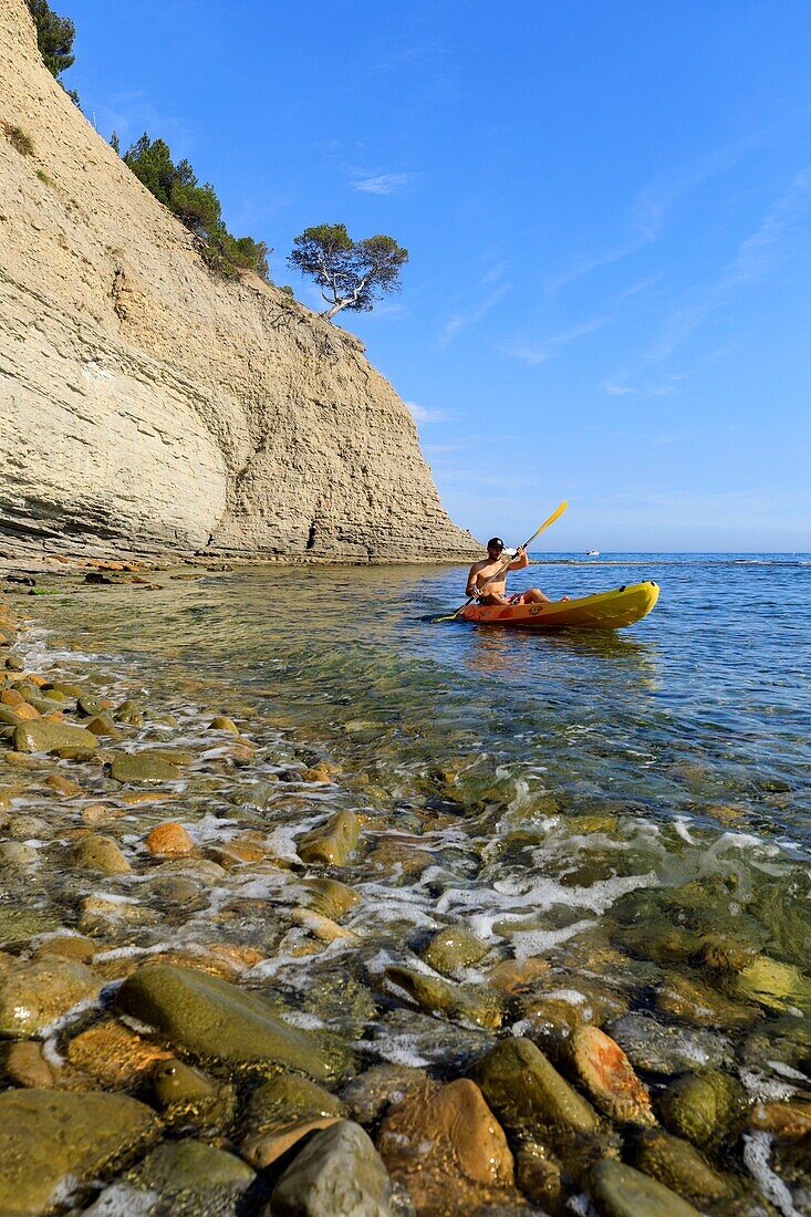 France, Bouches du Rhone, La Ciotat, Le Liouquet area, kayaking