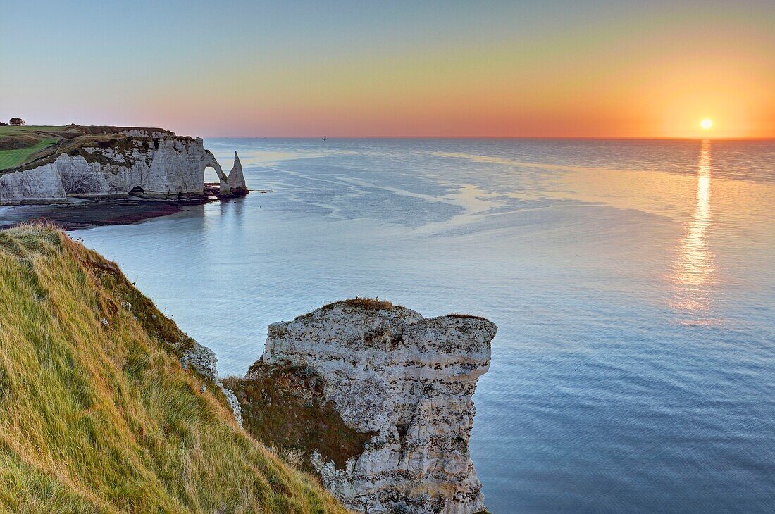 France, Seine Maritime, Etretat, the arch of the Aval cliff and the Aiguille (Needle)