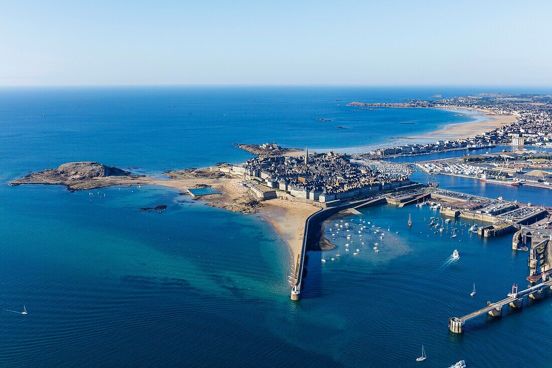 France, Ille et Vilaine, Saint Malo, the town, the harbour, Grand Be island and the Sillon beach (aerial view)