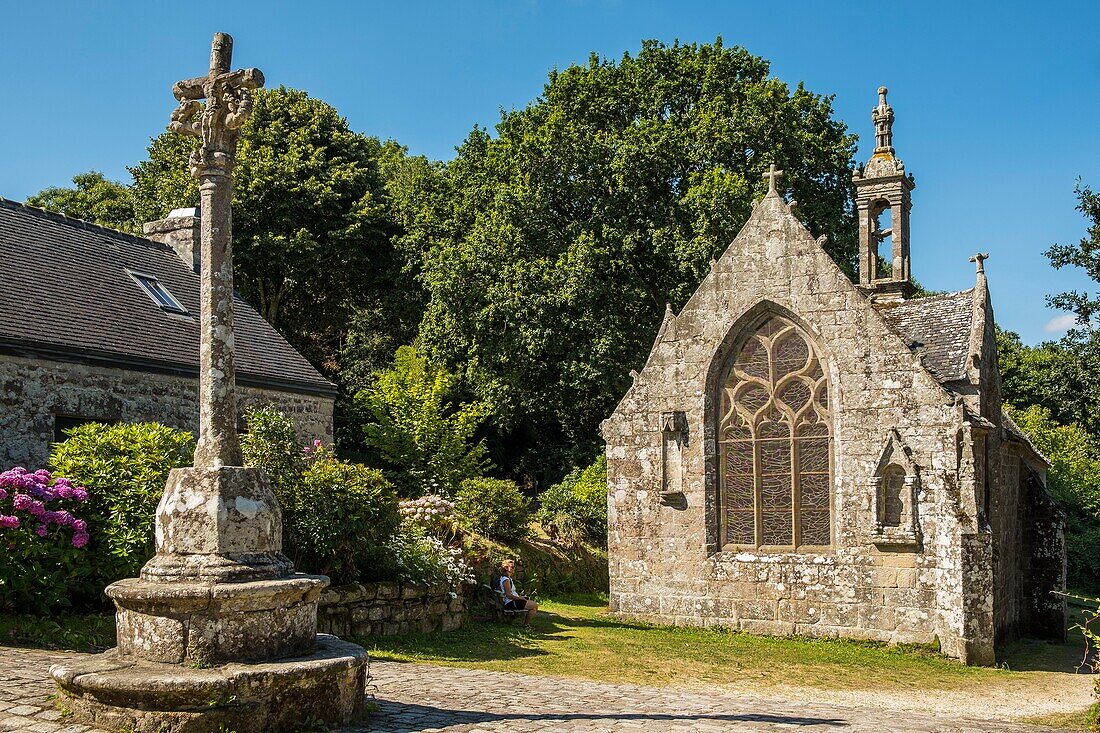 Frankreich, Finistere, Locronan mit der Aufschrift Die schönsten Dörfer Frankreichs, Kapelle