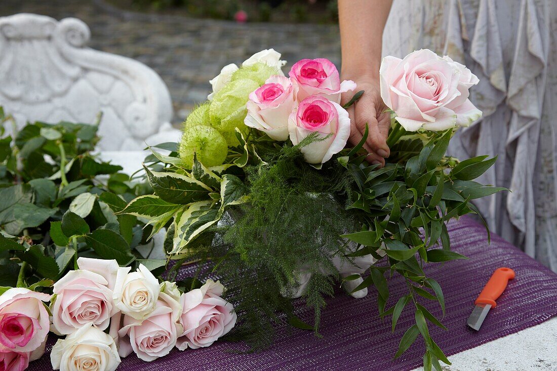 Making floral arrangement