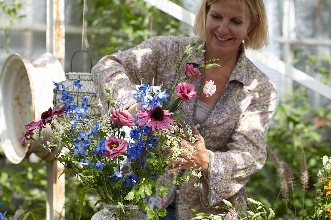 Making summer bouquet