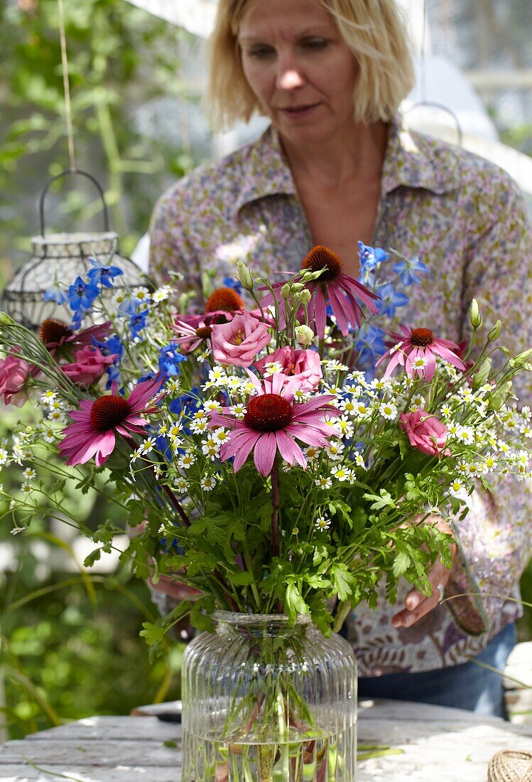 Making summer bouquet