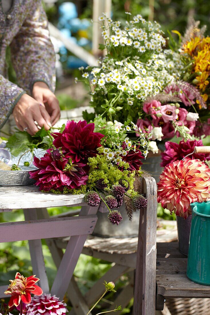 Making summer bouquet