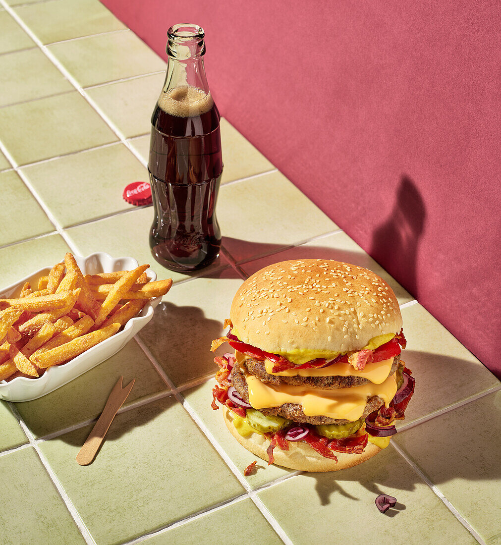 Cheeseburger with fries and cola