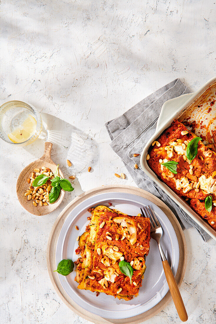 Zucchini-Lasagne mit gegrillter Paprika