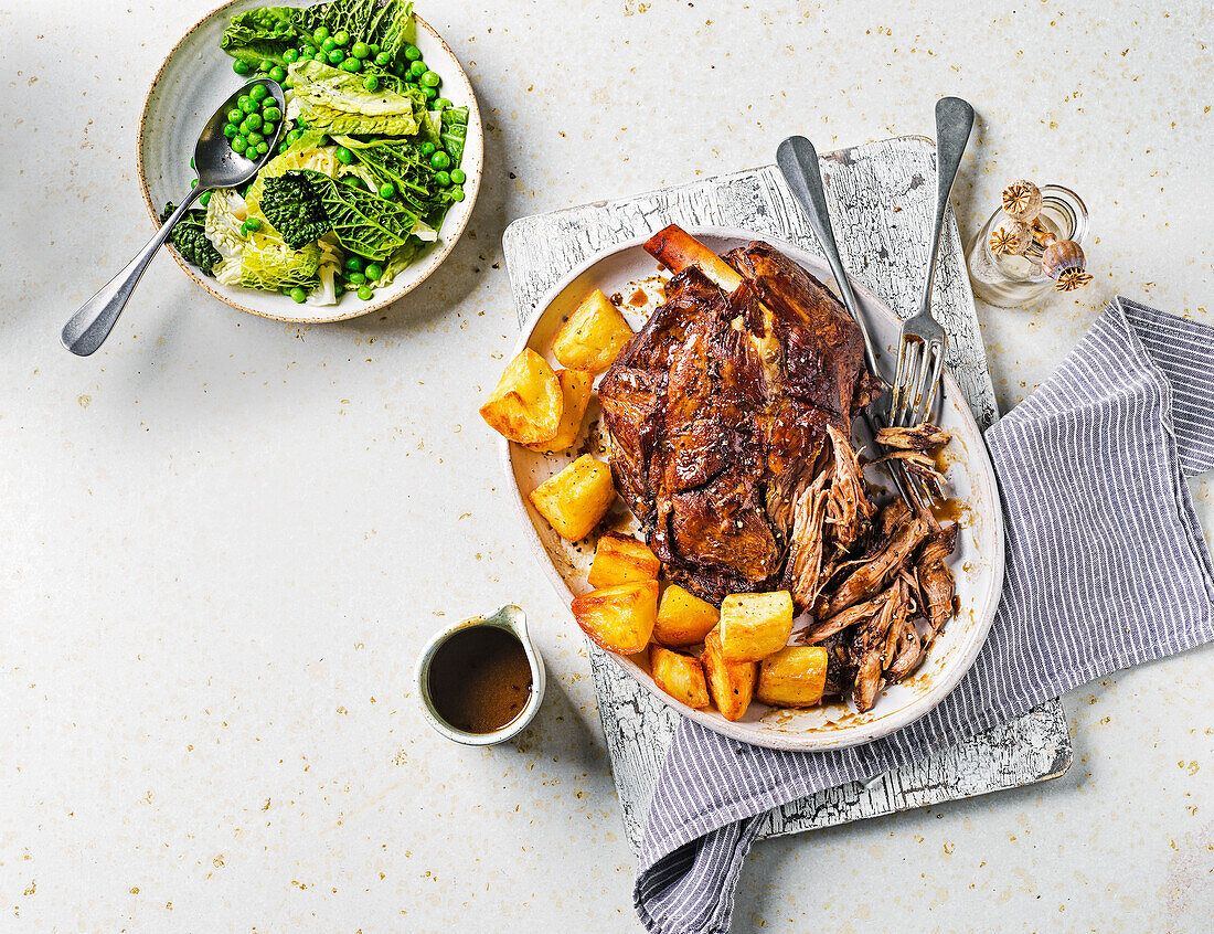Lamb shoulder from the slow cooker