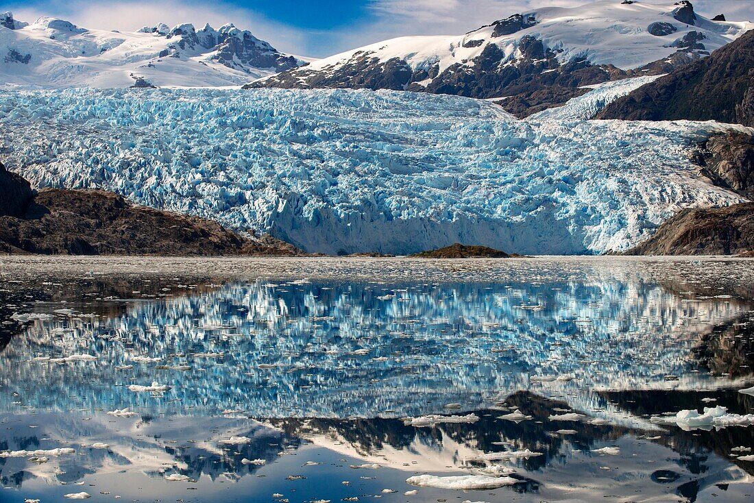 El Brujo Glacier, Chile