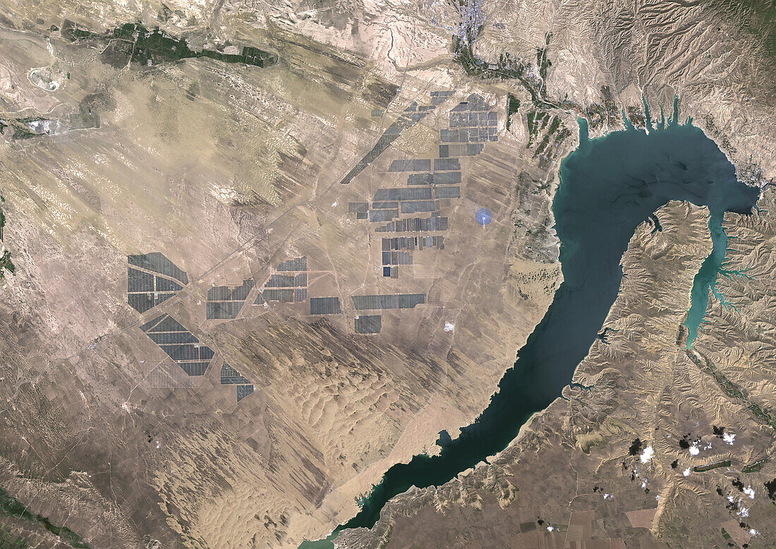 Longyangxia Dam Solar Park, China, satellite image