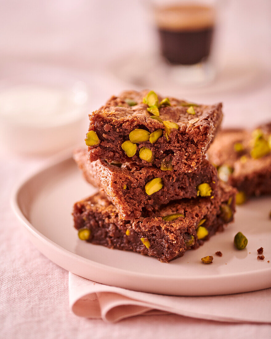 Brownies with pistachios