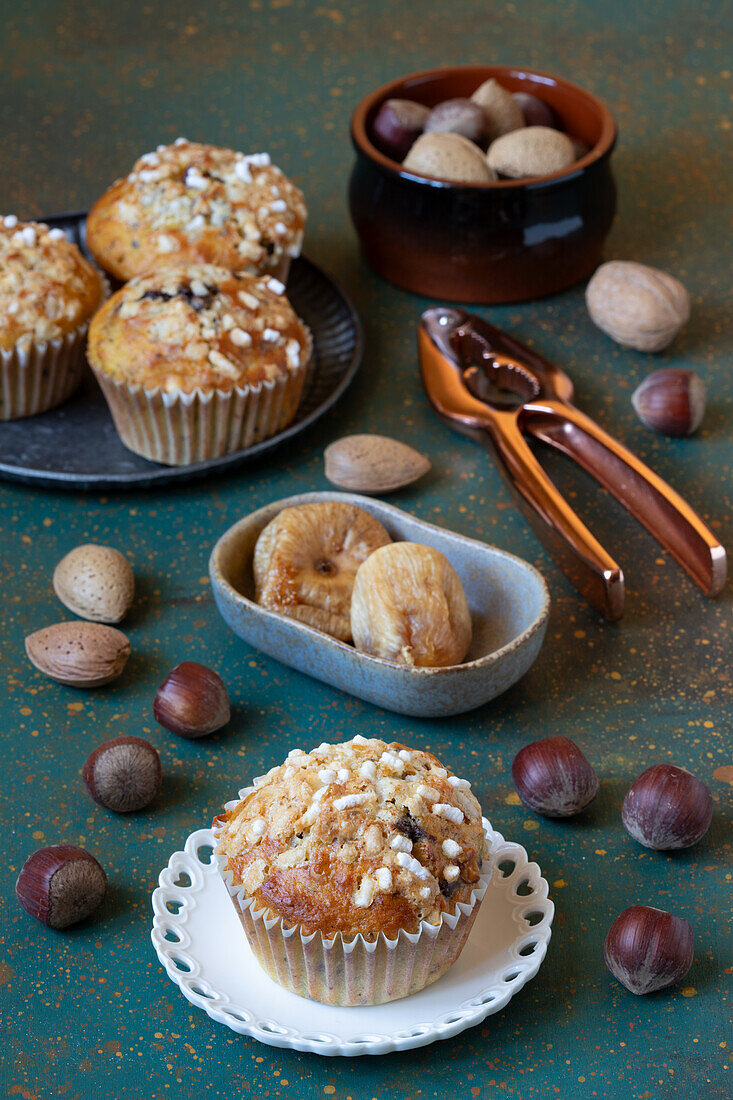 Muffins with dried figs, dates and hazelnuts
