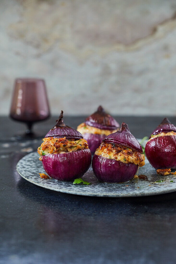 Red onions with salsiccia parmesan filling