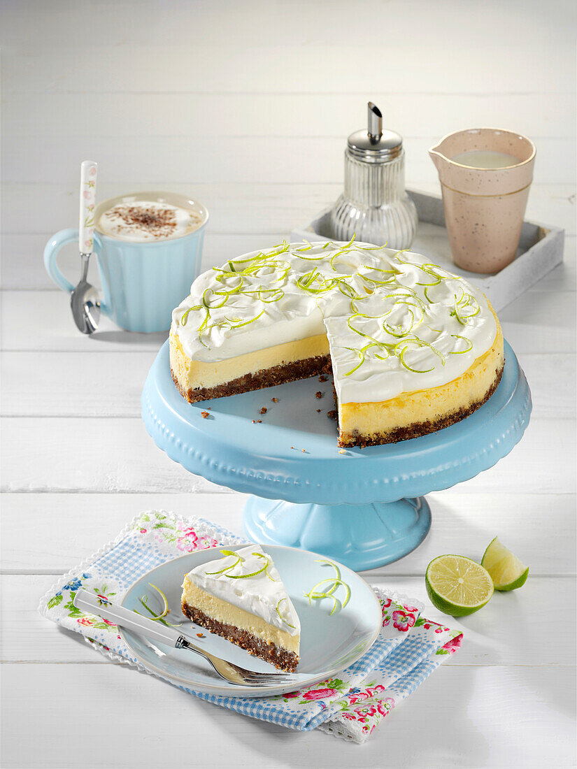 American lime cake with biscuit base