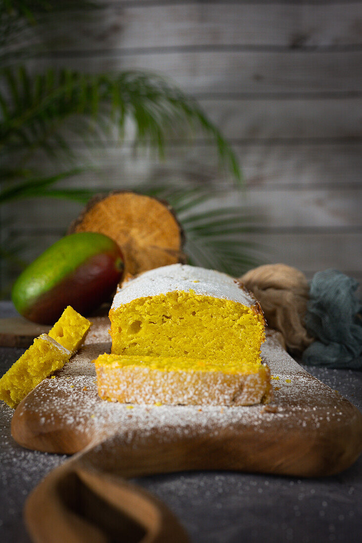 Fruity mango cake, quick and easy