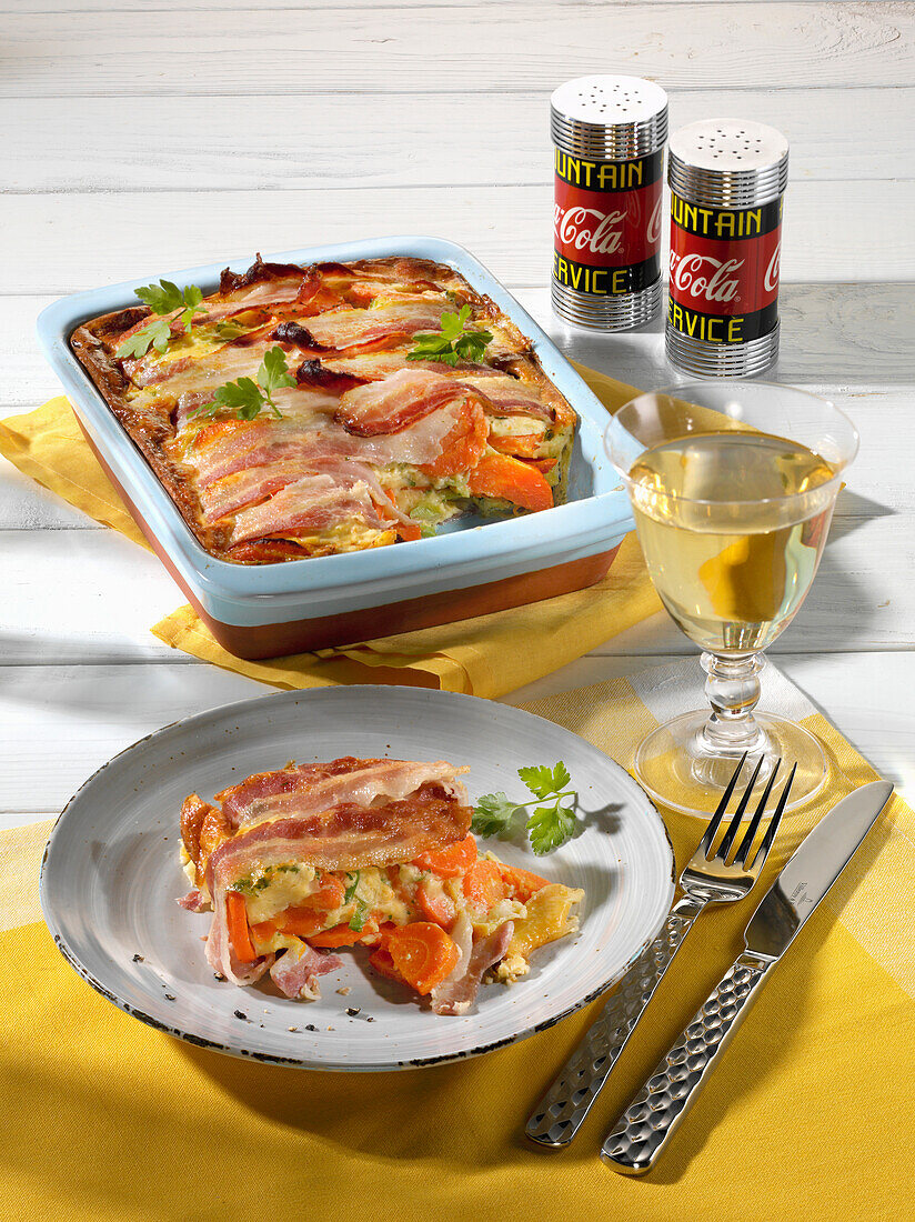 American bacon casserole with carrots