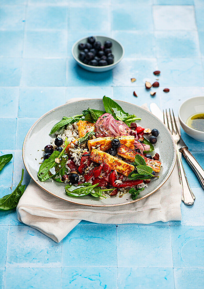 Reissalat mit gebratenem Haloumi