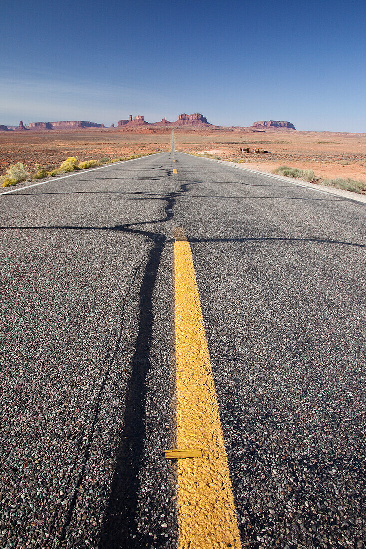 Blick auf die Monumente im Monument Valley Navajo Tribal Park in Utah vom Forrest Gump Point am Highway 163 in Utah