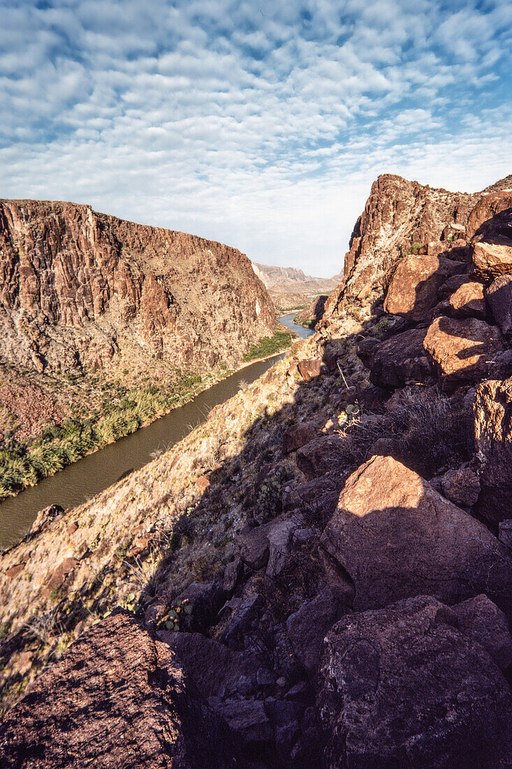 View from Texas FM Road 170 of the Rio Grande River as it flows through Colorado Canyon near Big Bend NP. Mexico is across the river.