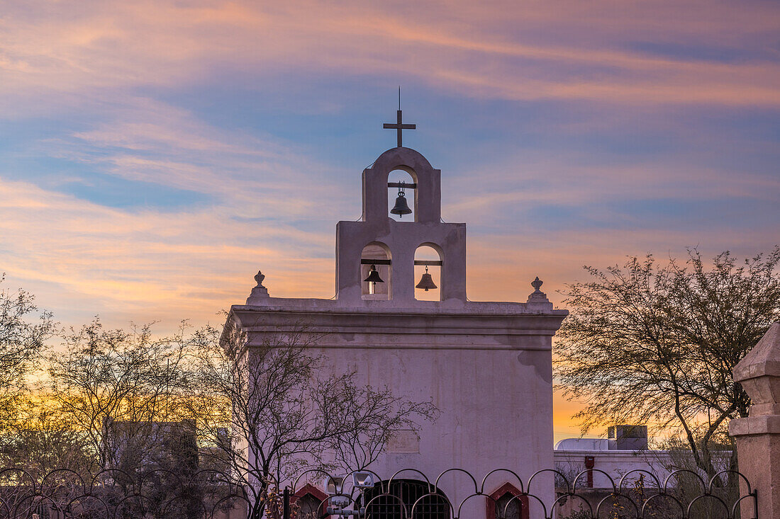 Detail der Totenkapelle der Mission San Xavier del Bac in Tucson, Arizona