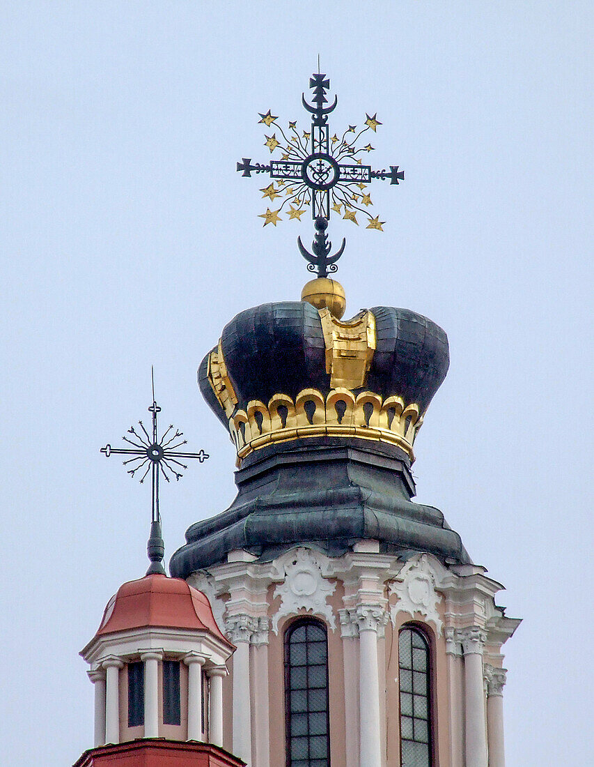 Die St. Kasimirkirche ist die älteste Barockkirche in der Altstadt von Vilnius, Litauen. Sie gehört zum UNESCO-Weltkulturerbe