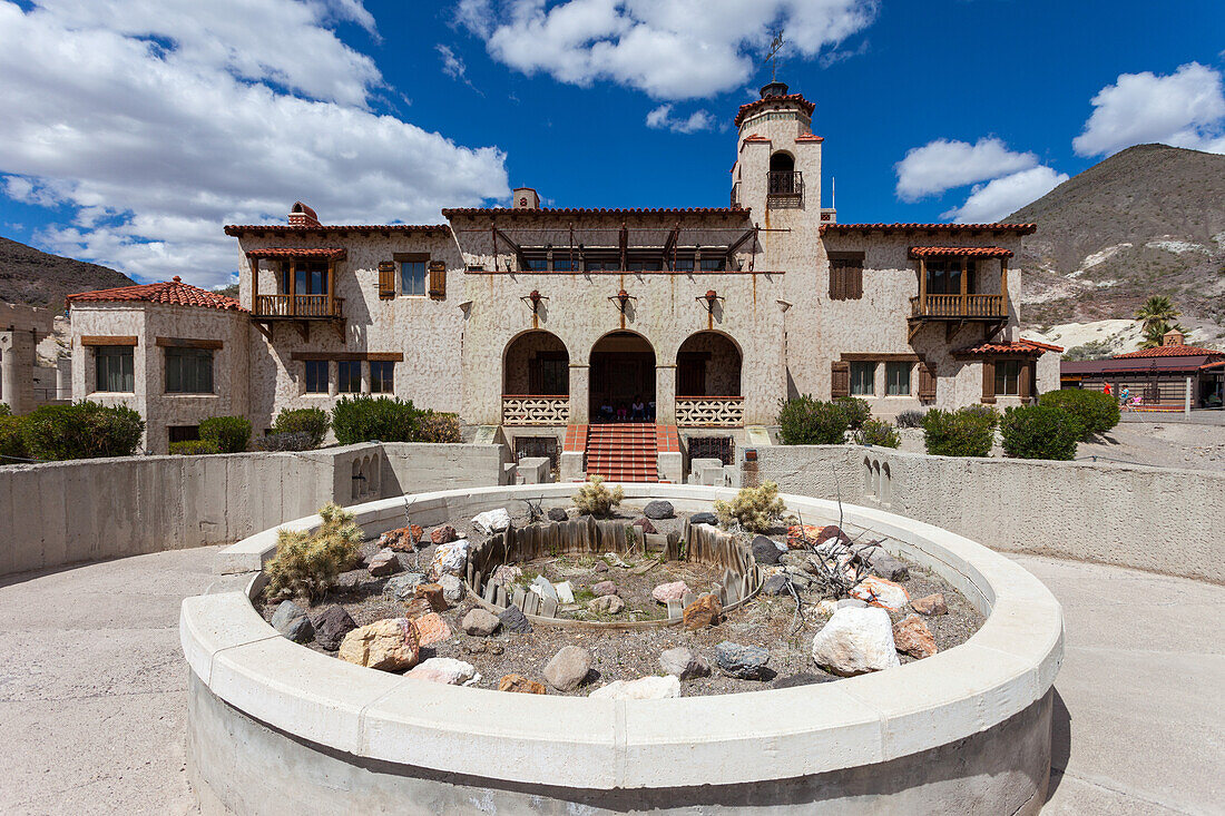 Death Valley Ranch oder Scotty's Castle, ein historisches Herrenhaus im Death Valley National Park in der Mojave-Wüste, Kalifornien