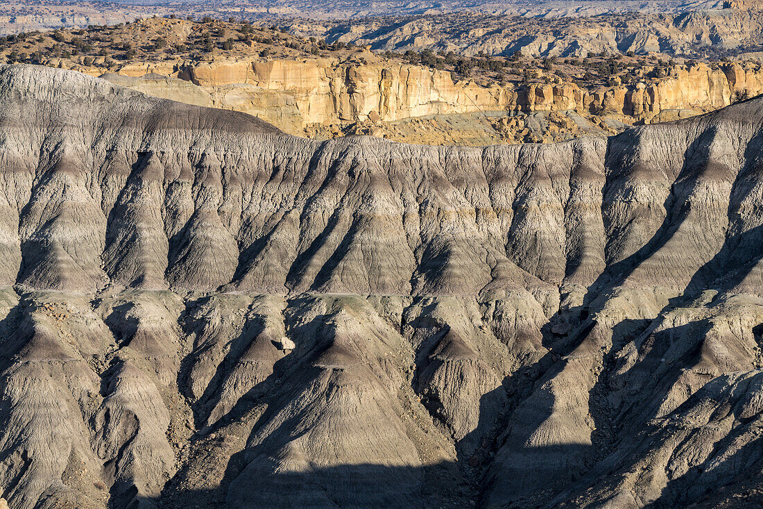 Angel Peak Scenic Area in der Nähe von Bloomfield, New Mexico. Die erodierten Kutz Canyon Badlands