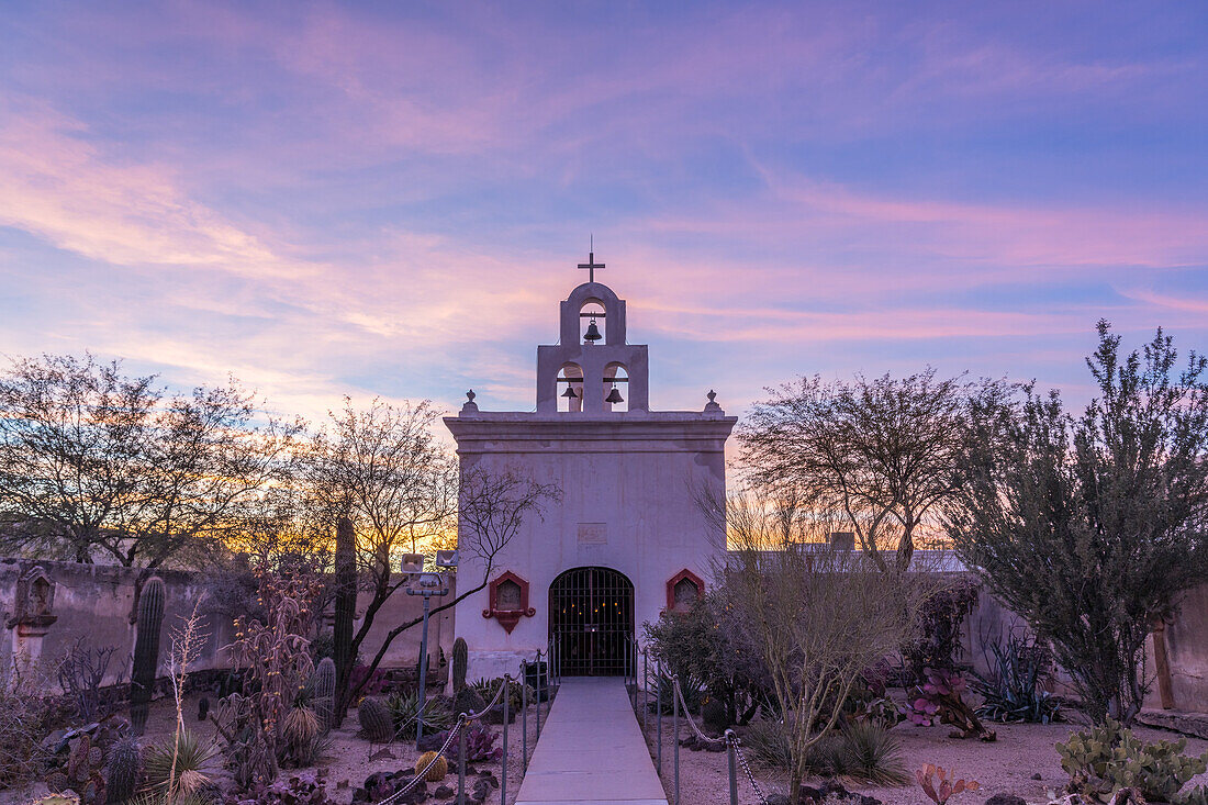 Detail der Totenkapelle der Mission San Xavier del Bac in Tucson, Arizona