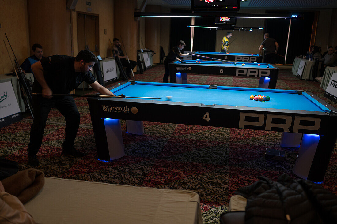 Nationaler Wettbewerb der 8-Ball Pool Tour im Boston Hotel, Zaragoza, Spanien