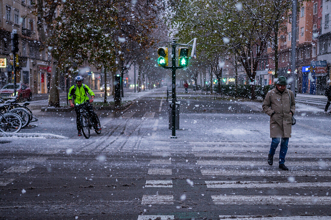 Zaragoza, vom Sturm Juan mit Schnee bedeckt