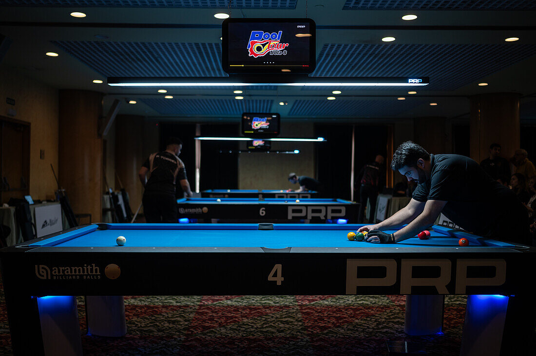 Nationaler Wettbewerb der 8-Ball Pool Tour im Boston Hotel, Zaragoza, Spanien