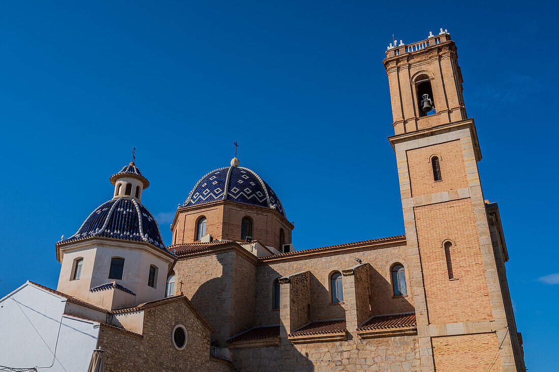 Kirche in der Altstadt von Altea, Alicante, Spanien