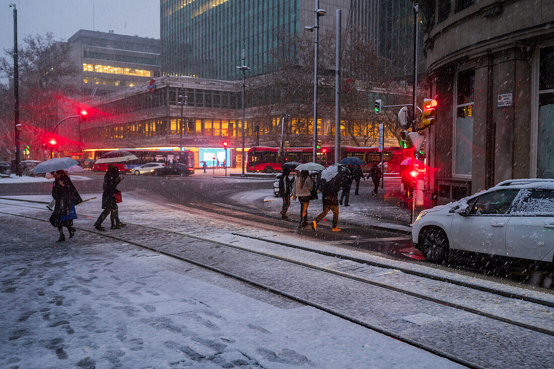 Zaragoza blanketed in snow by storm Juan