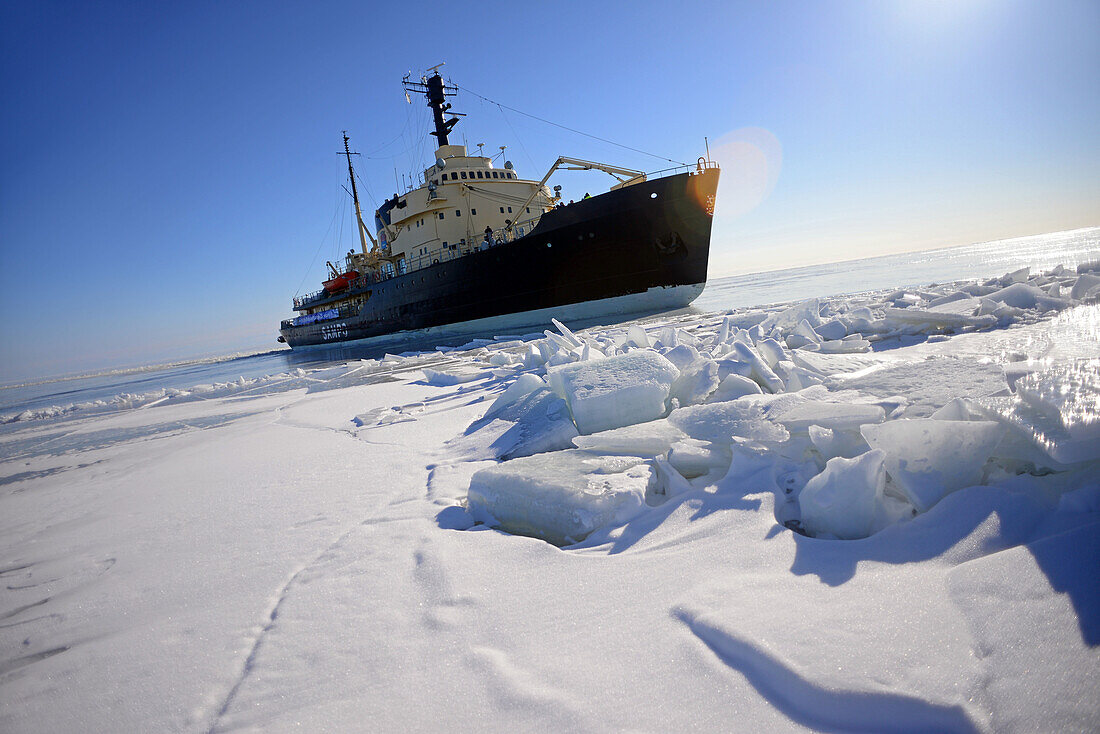 Sampo Icebreaker Cruise, ein authentischer finnischer Eisbrecher als Touristenattraktion in Kemi, Lappland