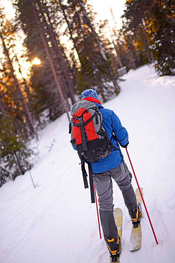 Altai-Skifahren im Skigebiet Pyha, Lappland, Finnland