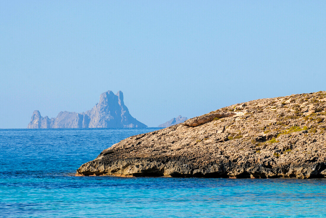 Blick auf Es Vedra vom Strand Ses Illetes, Formentera