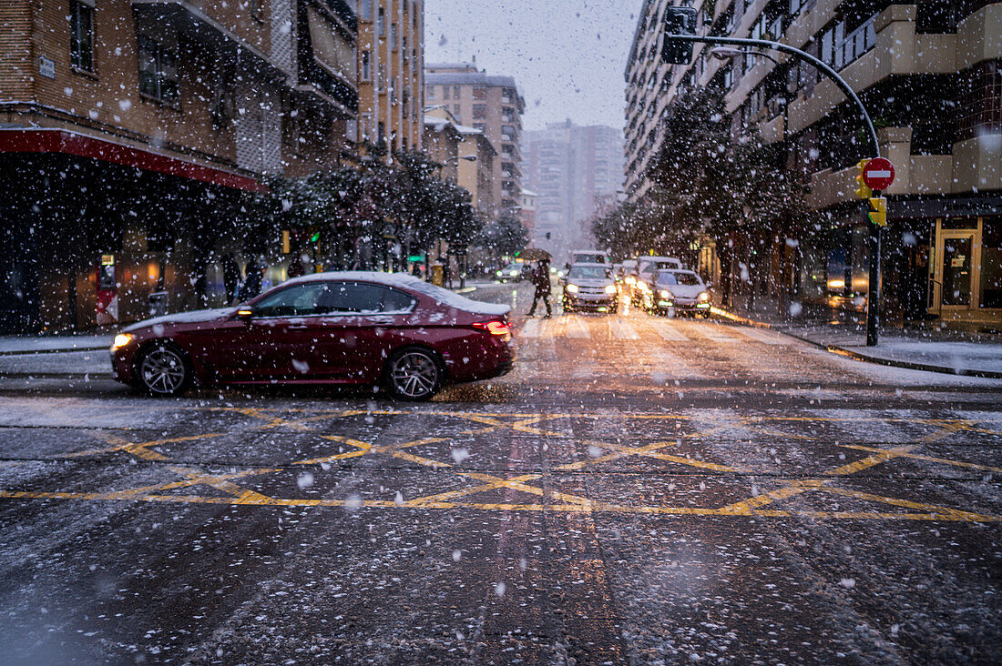 Zaragoza, vom Sturm Juan mit Schnee bedeckt