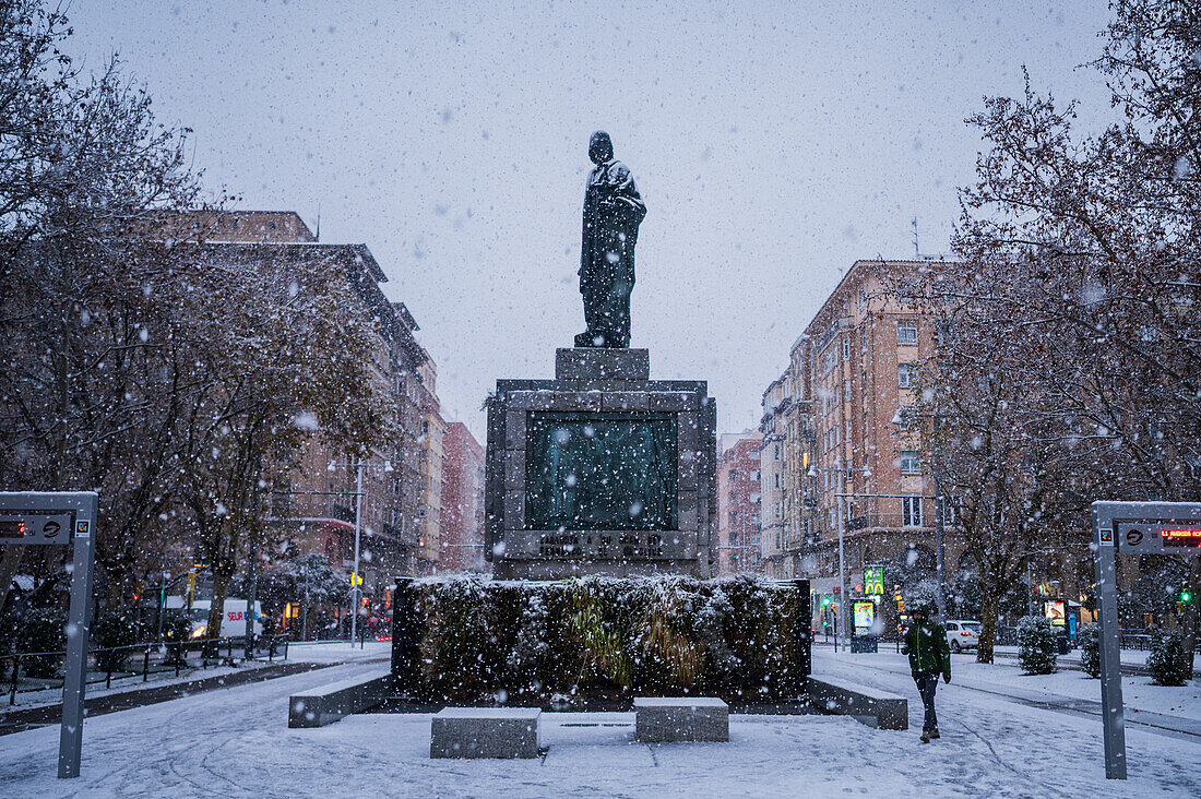 Zaragoza blanketed in snow by storm Juan