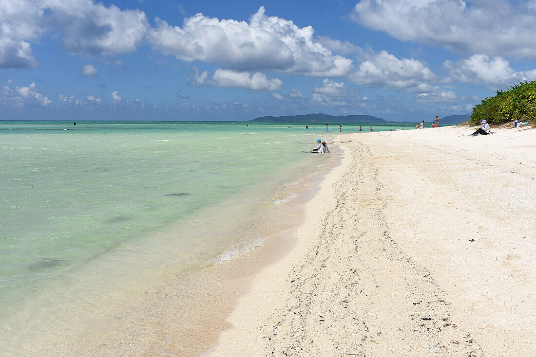 Kondoi-Strand auf der Insel Taketomi, Präfektur Okinawa, Japan