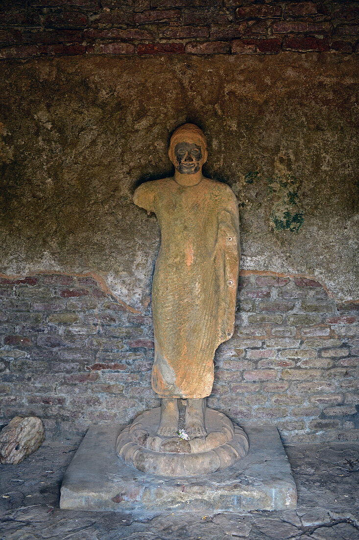 Im Inneren des Thuparama in der antiken Stadt Polonnaruwa, Sri Lanka