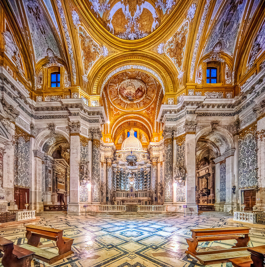 Innenraum der Kirche Santa Maria Assunta oder Gesuiti, Cannaregio, Venedig