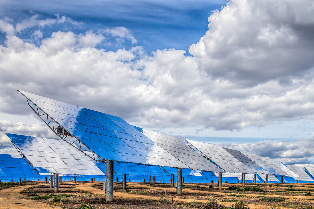 Die Sonne nutzen: Konzentriertes Solarkraftwerk in Spanien